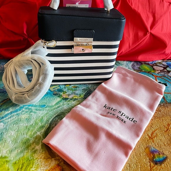 Kate Spade Voyage Striped Small Top Handle Bag ~ SOLD OUT~ NWT - Picture 4 of 6